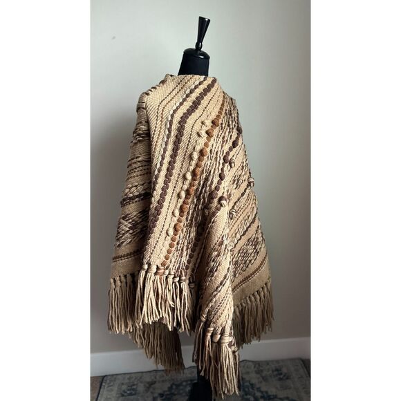 VINTAGE 1970's Brown Hand Loomed Wool Textured Fringe Poncho - Picture 2 of 6